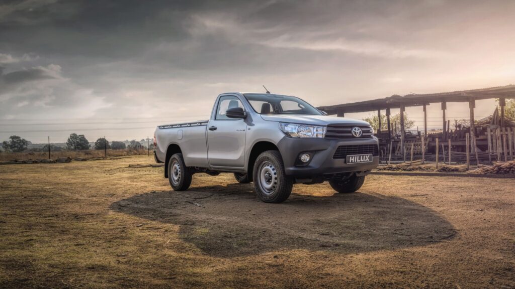 rodzaje pickupow toyota hilux single cab